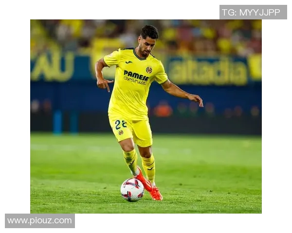 性格内敛却技艺超群的足球明星们如何在绿茵场上绽放光彩