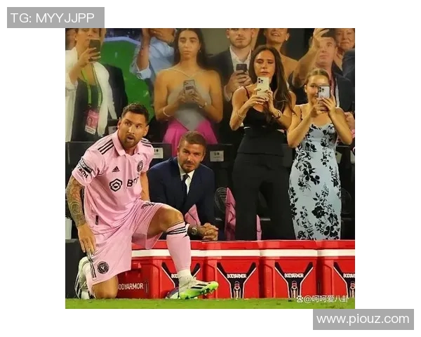 足球明星圣诞节的独特庆祝方式与温馨家庭时光分享