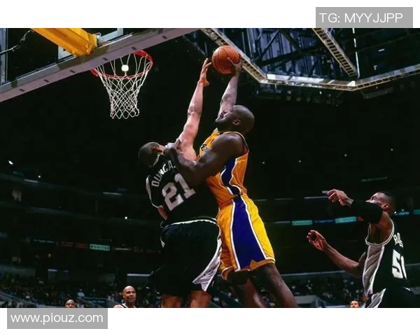 突破界限的篮球明星Breaker展现无与伦比的运动魅力与激情